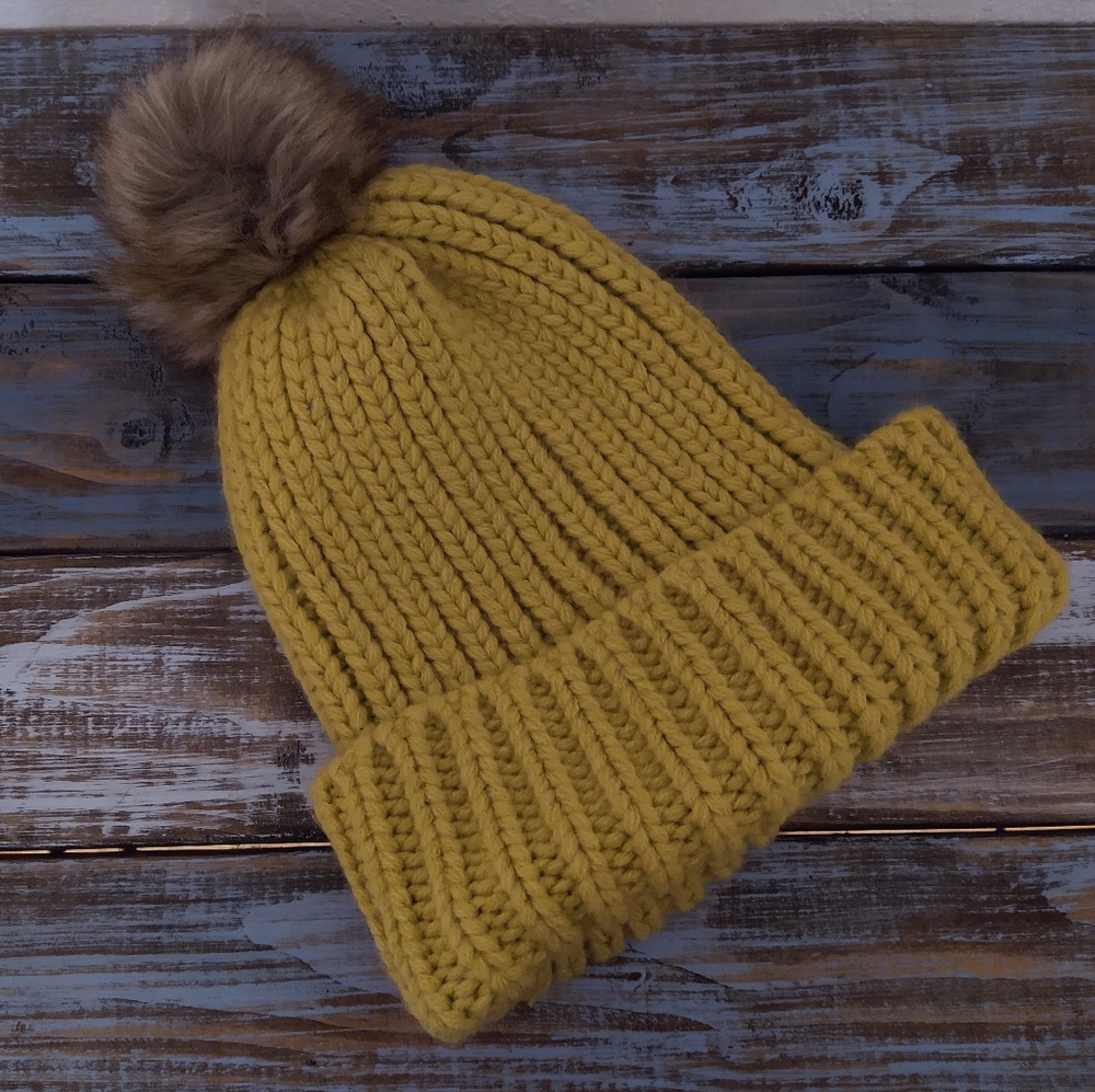 NWOT Old Navy Winter Beenie